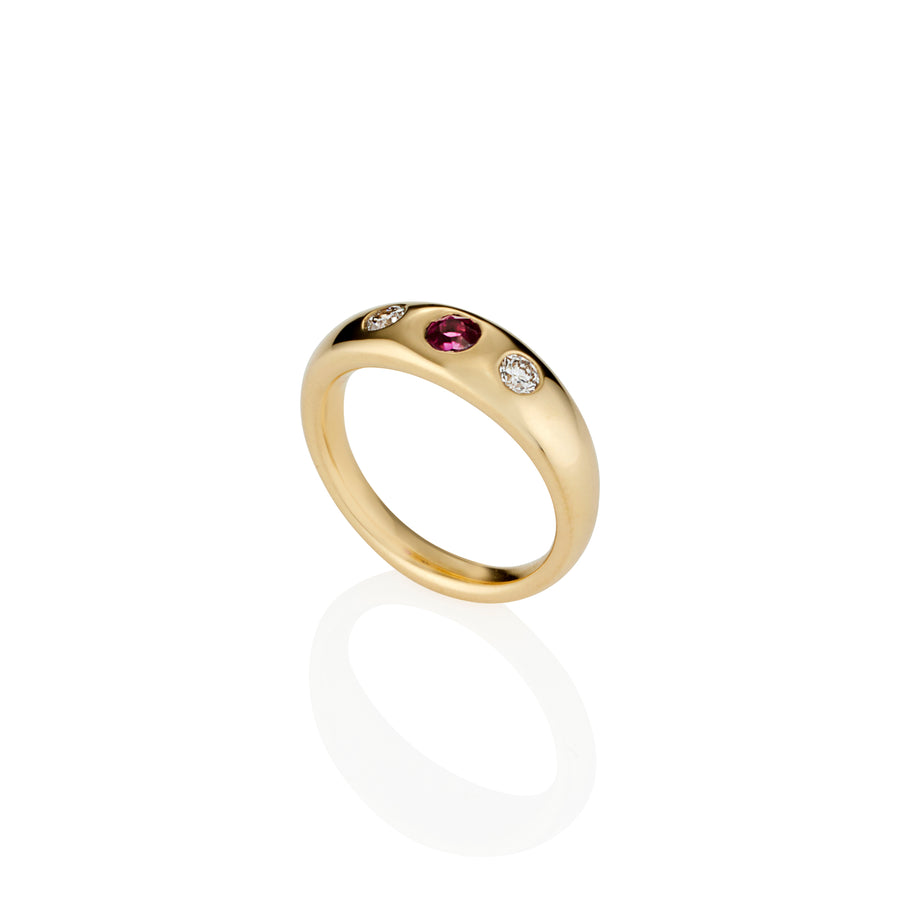 18ct Yellow Gold Ruby and Diamonds Gypsy Ring