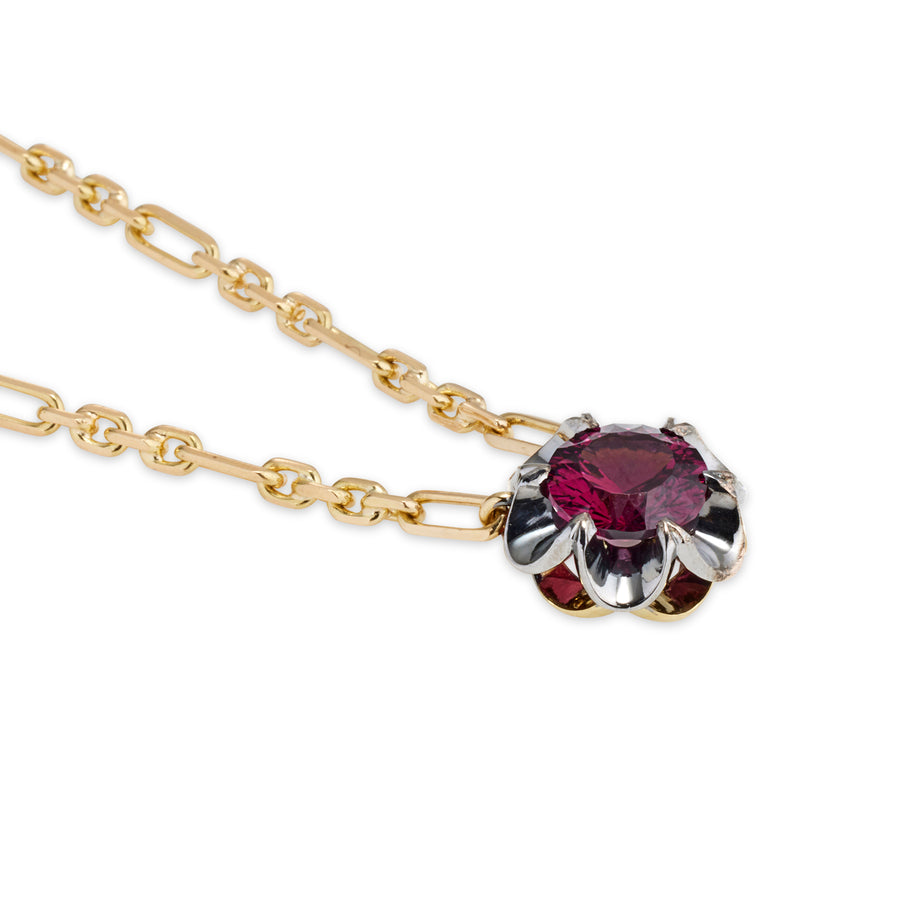 **One of a Kind** 18ct Garnet Scallop Necklace
